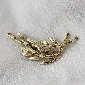 Bamboo Shoot Leaves Branches Cluster‎ Unsigned Brooch Pin Gold Tone Vintage MCM